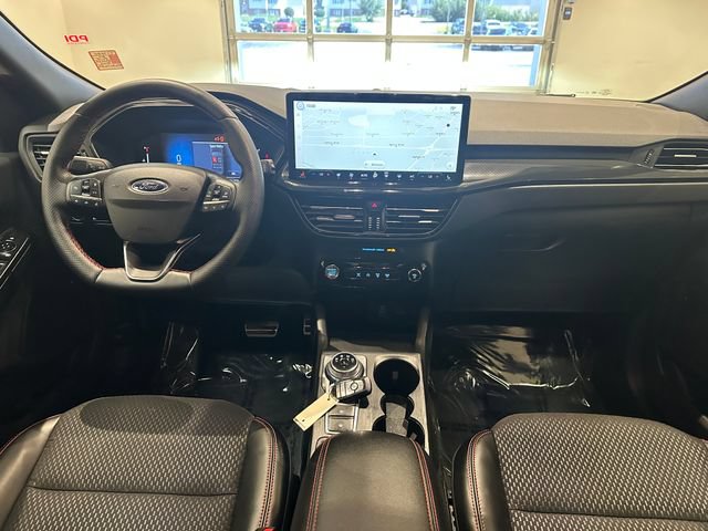 Certified 2024 Ford Escape ST-Line w/ Tech Pack #1 AWD/4WD image 9