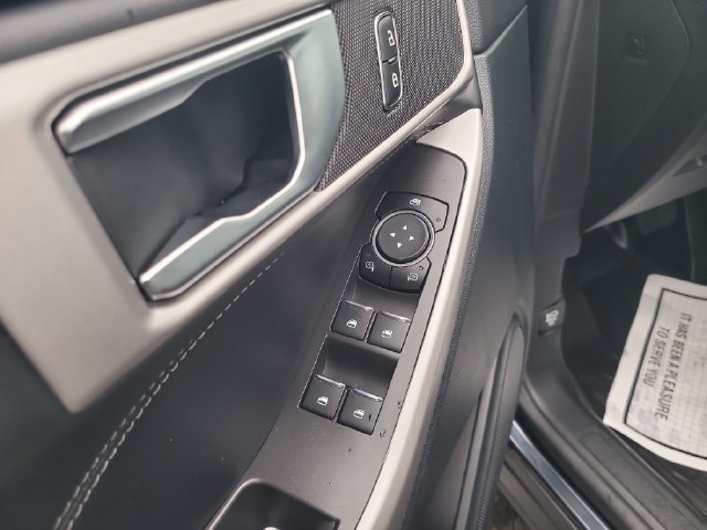 Certified 2024 Ford Explorer XLT AWD/4WD image 11