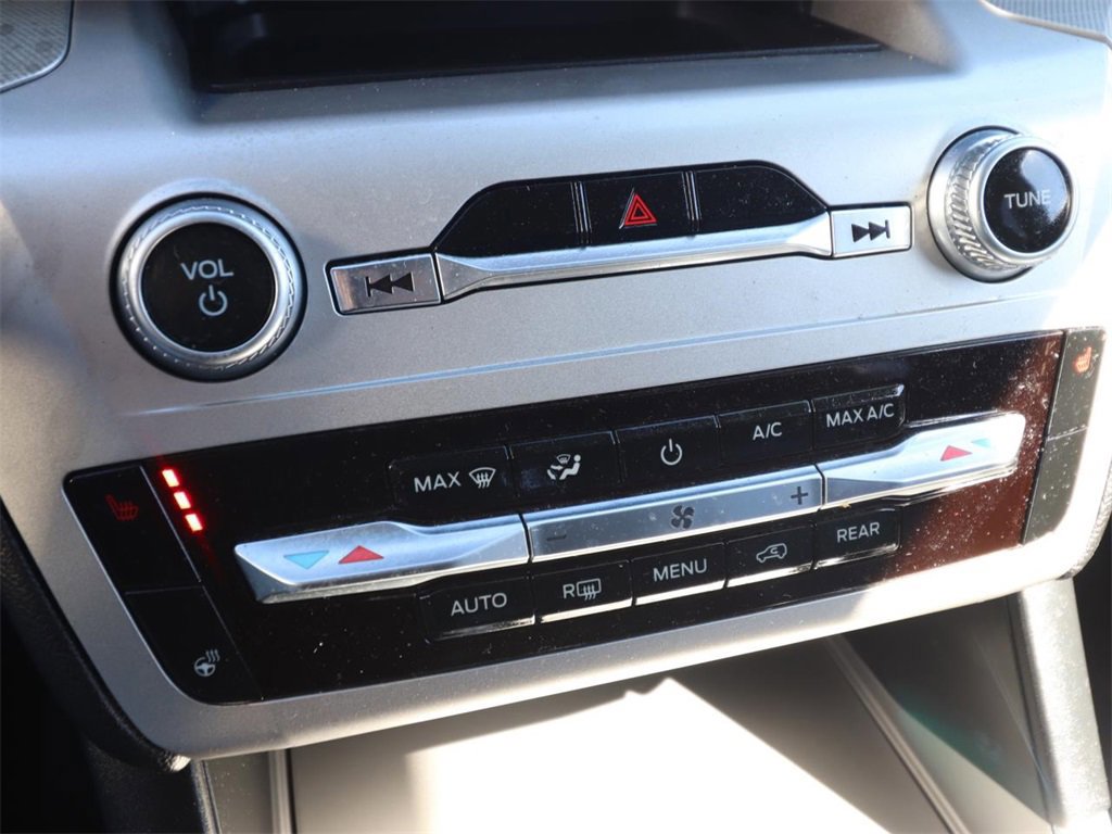 Certified 2022 Ford Explorer XLT w/ Equipment Group 202A image 18