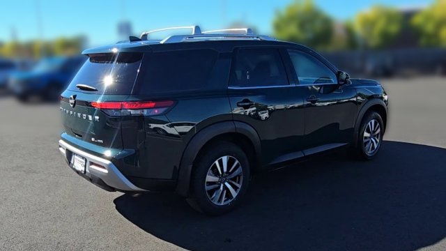 Used 2024 Nissan Pathfinder SL AWD/4WD image 9