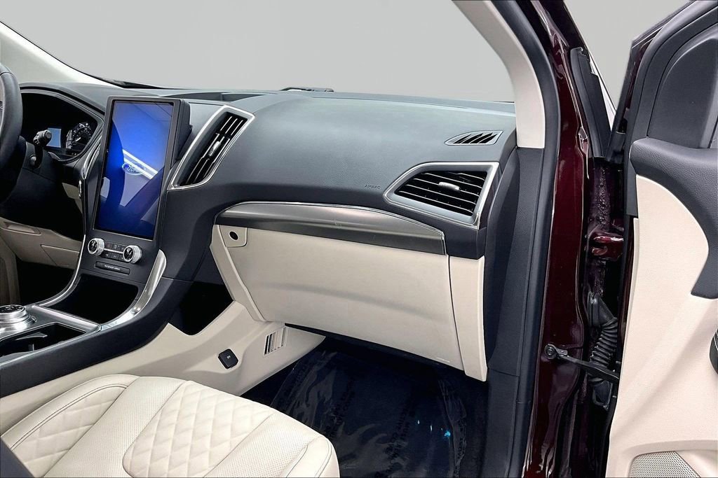 Certified 2024 Ford Edge Titanium w/ Equipment Group 301A image 17