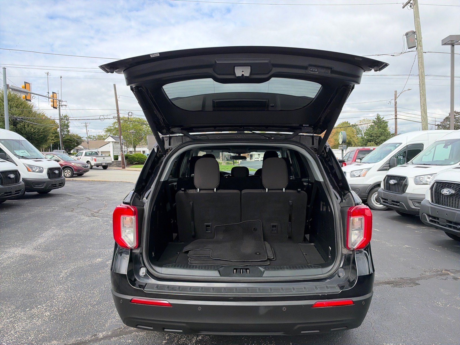 Certified 2023 Ford Explorer XLT AWD/4WD image 15