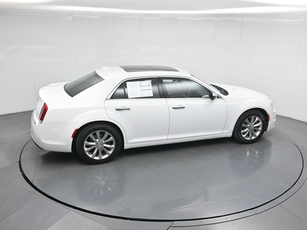 Used 2020 Chrysler 300 Limited AWD/4WD image 39