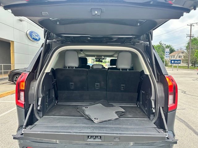 Certified 2025 Ford Expedition Active AWD/4WD image 15