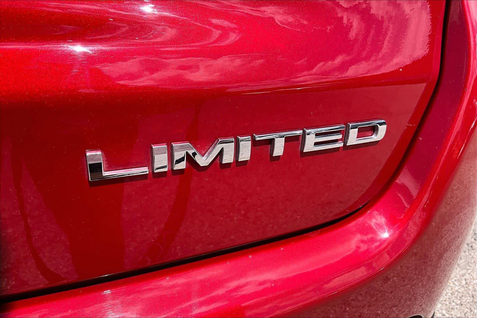 Used 2025 Jeep Compass Limited AWD/4WD image 10