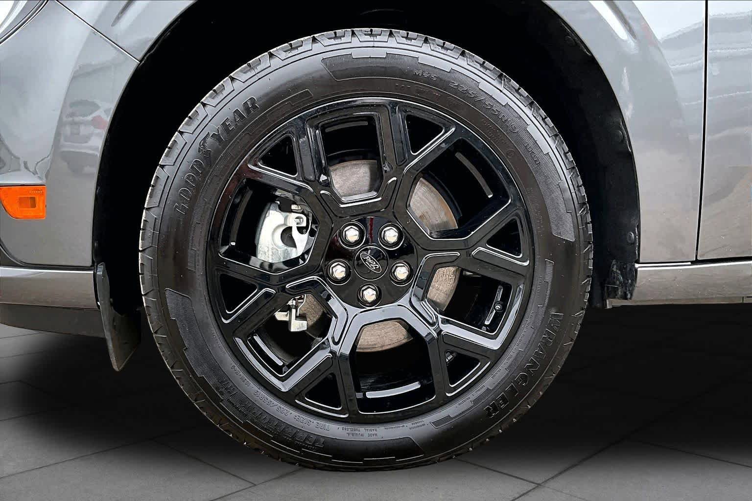 Certified 2025 Ford Maverick Lobo AWD/4WD image 11