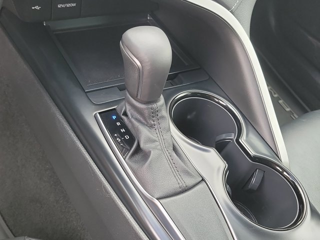 Used 2020 Toyota Camry SE FWD image 29