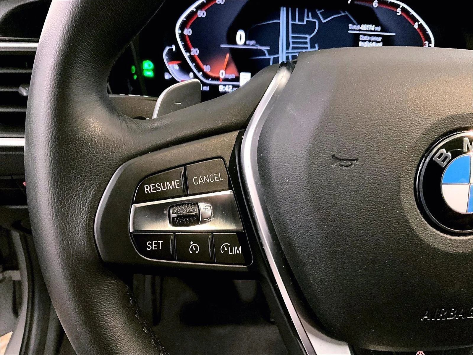 Used 2019 BMW 330i xDrive Sedan w/ Driving Assistance Package image 17