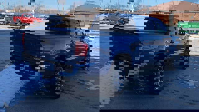 Used 2017 Toyota Tacoma SR5 image 9