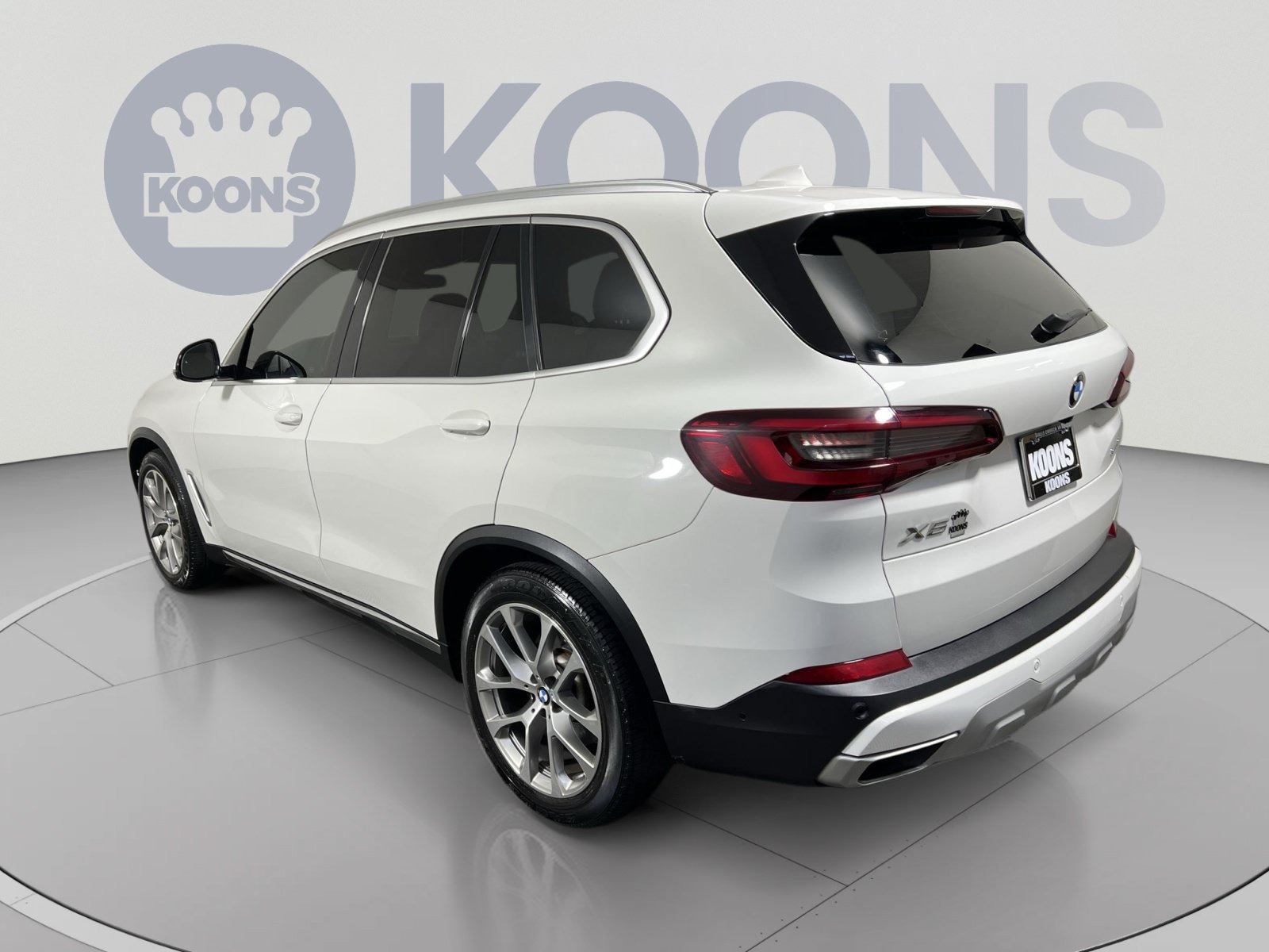 Used 2021 BMW X5 sDrive40i w/ Premium Package RWD image 8