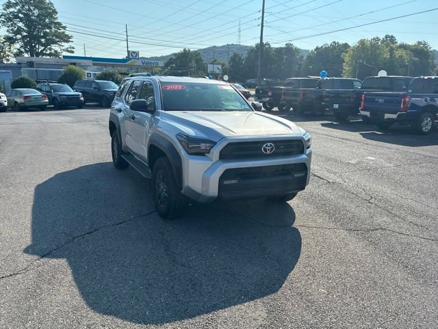 Used 2025 Toyota 4Runner SR5 AWD/4WD image 3