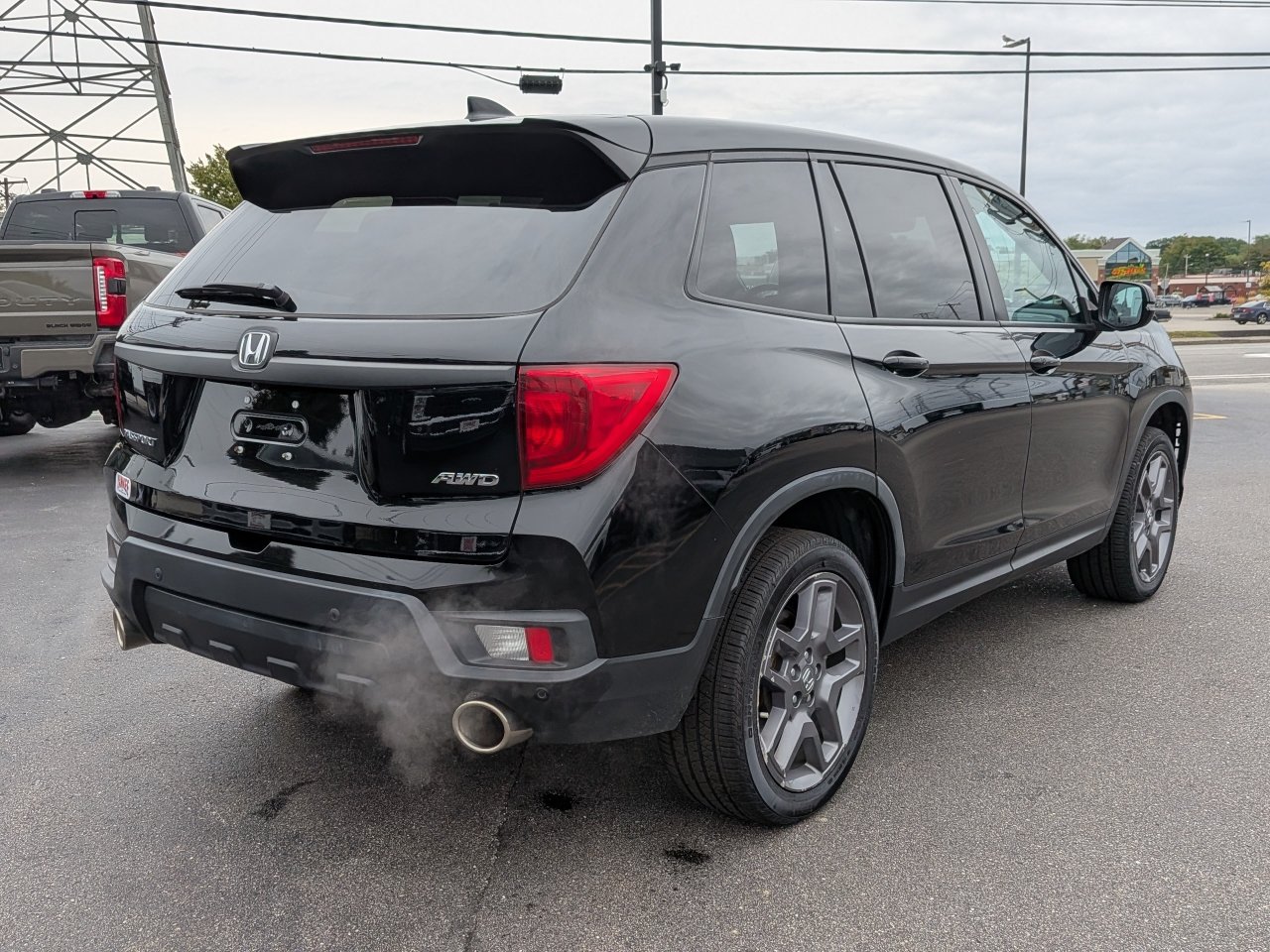 Used 2023 Honda Passport EX-L image 4