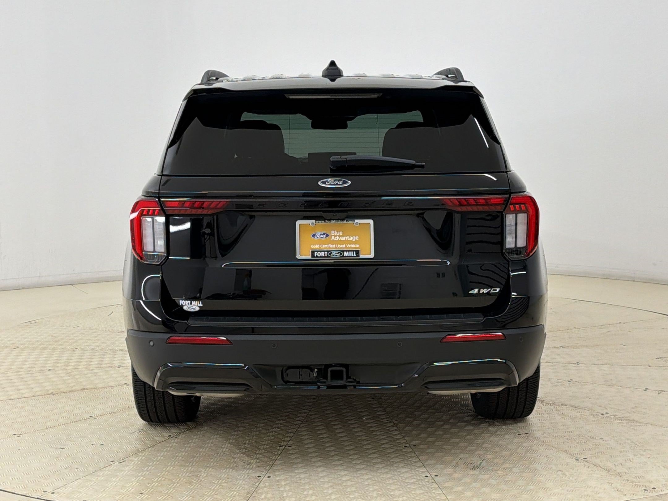 Certified 2025 Ford Explorer ST-Line w/ Premium Package AWD/4WD image 10