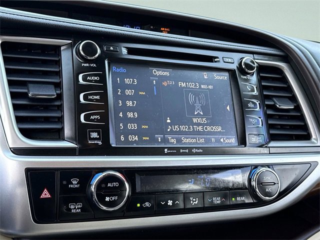 Used 2017 Toyota Highlander Limited image 35