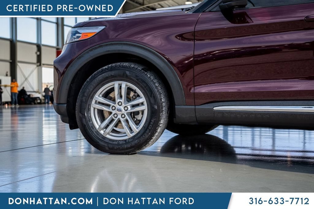 Certified 2022 Ford Explorer XLT w/ Class IV Trailer Tow Package AWD/4WD image 39