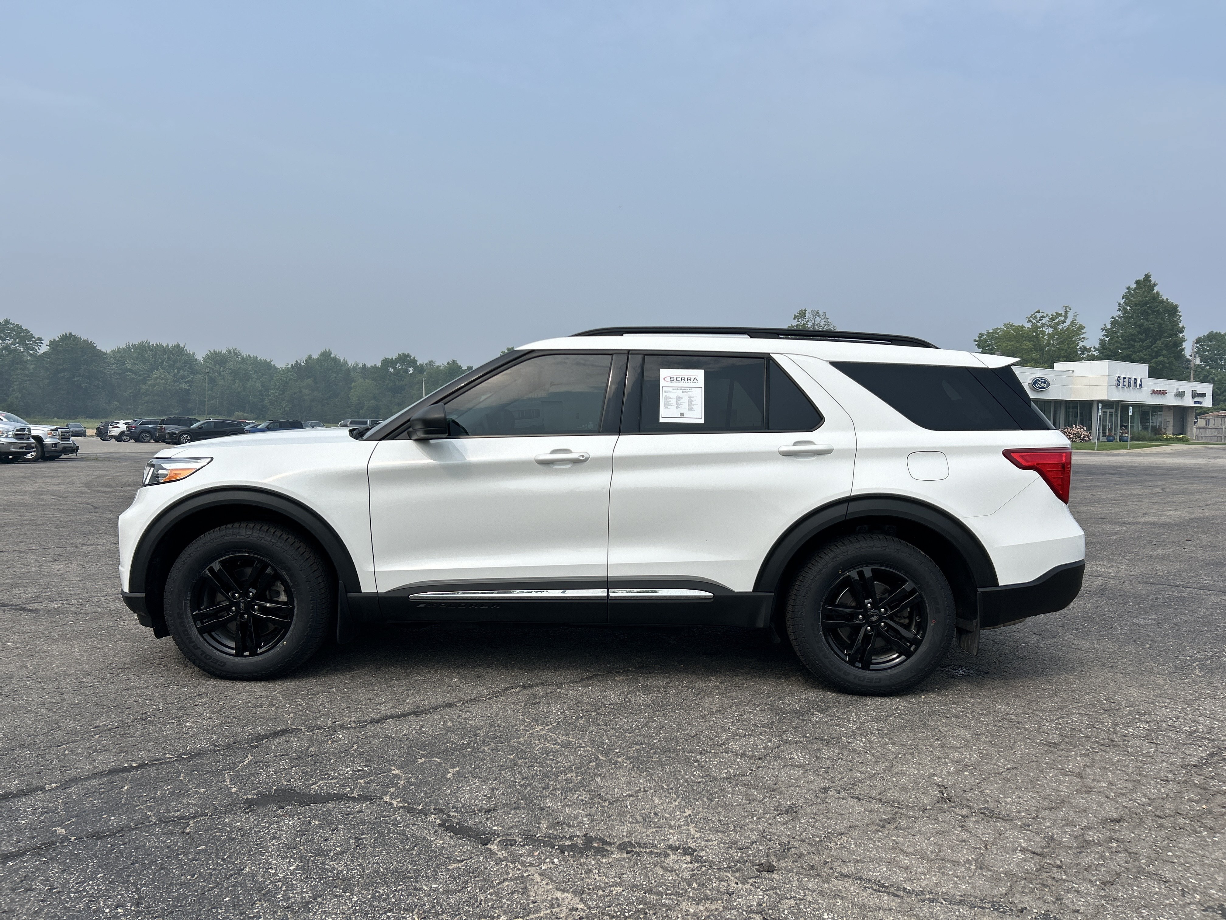 Certified 2022 Ford Explorer XLT AWD/4WD image 7