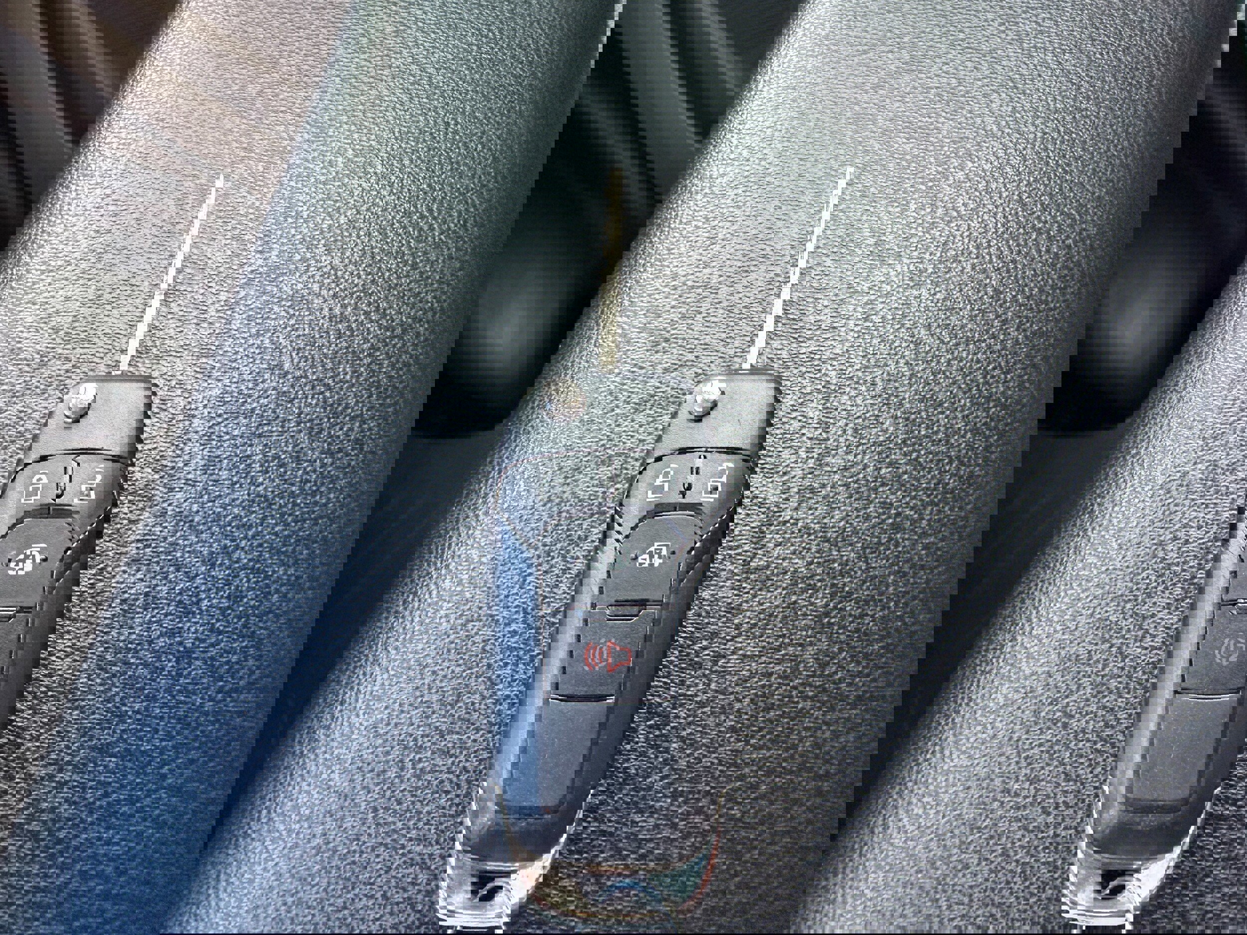 Certified 2022 Ford Transit 250 Medium Roof AWD w/ Load Area Protection Package image 26