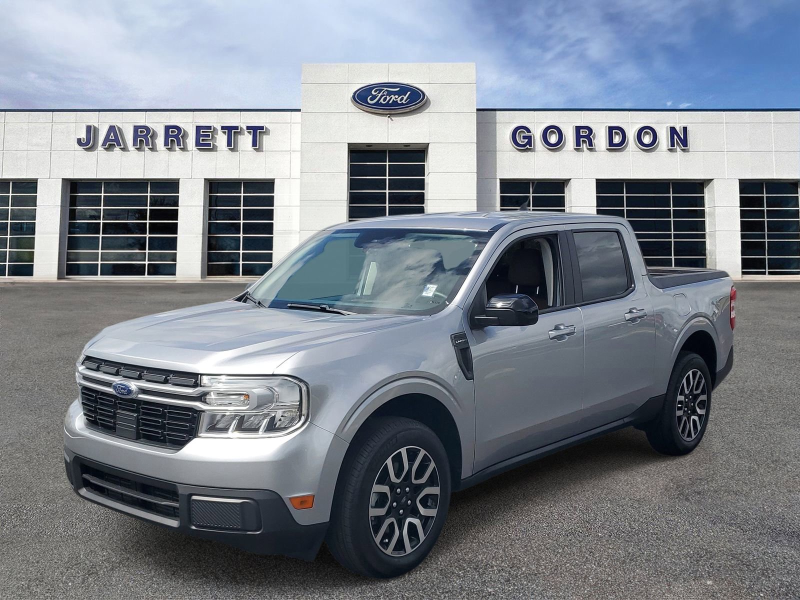 Certified 2024 Ford Maverick Lariat w/ 4K Tow Package AWD/4WD image 2