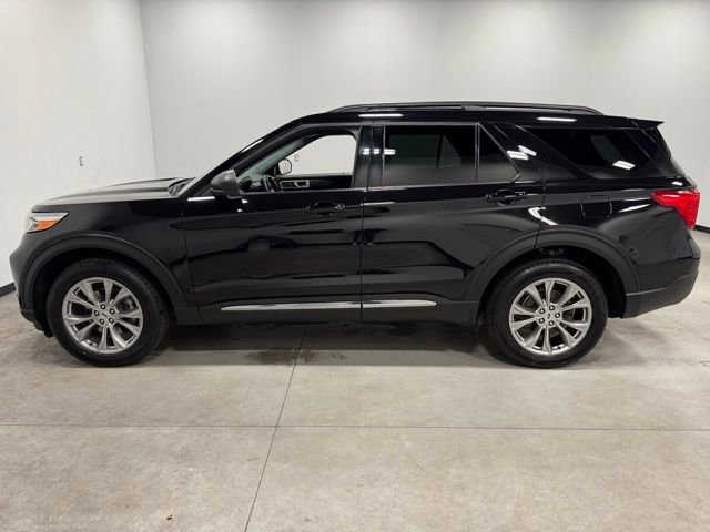 Certified 2023 Ford Explorer XLT w/ Equipment Group 202A image 7
