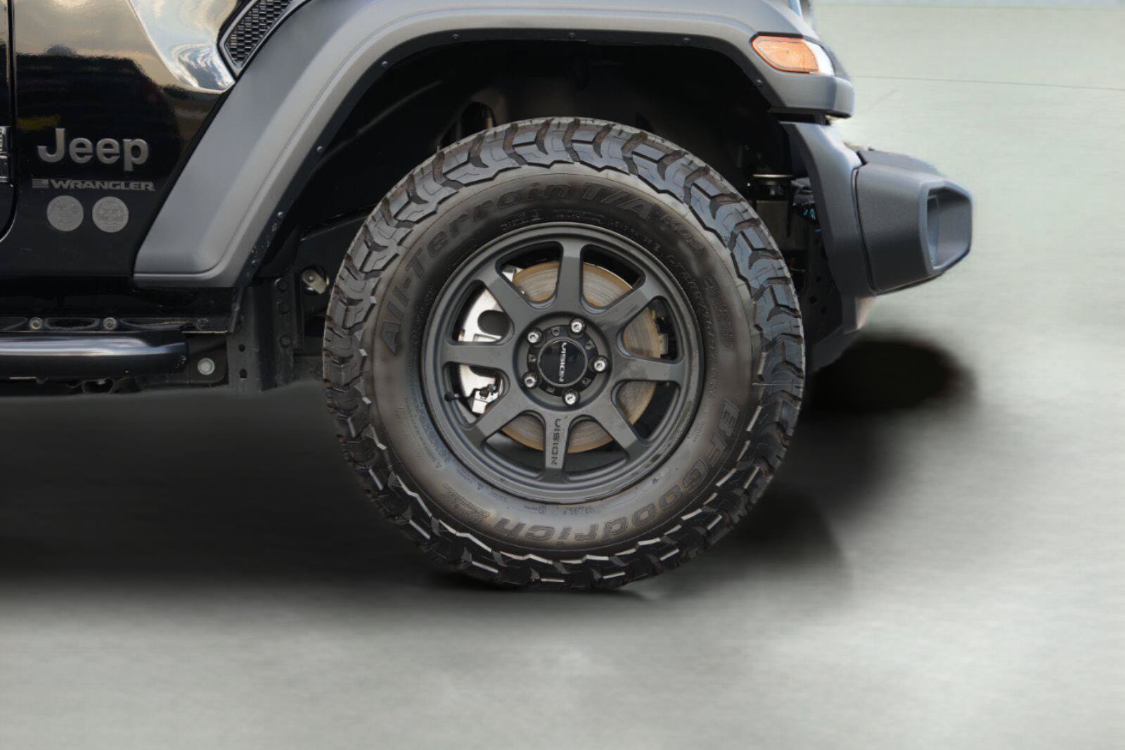 Used 2025 Jeep Wrangler Sport AWD/4WD image 4