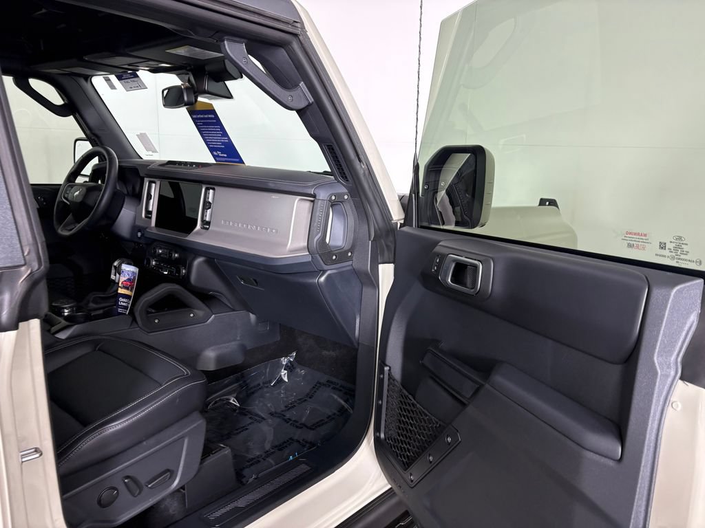Certified 2026 Ford Bronco Outer Banks w/ Sasquatch Package AWD/4WD image 35