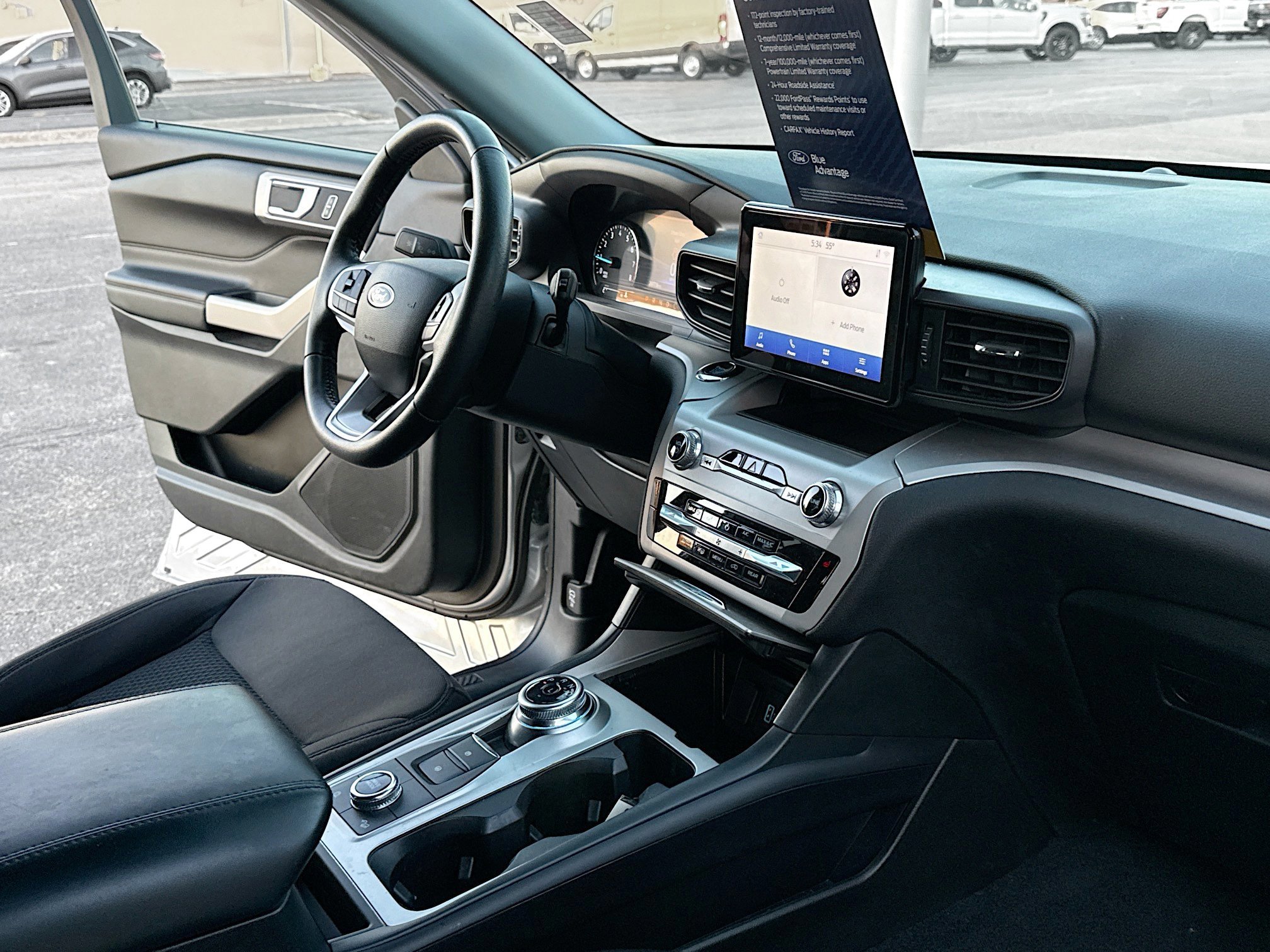 Certified 2023 Ford Explorer XLT w/ Class IV Trailer Tow Package image 8