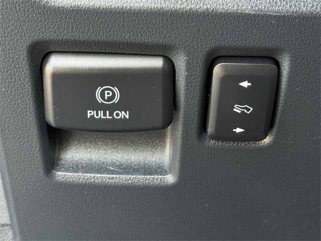 Certified 2022 Ford F150 Platinum w/ Equipment Group 701A High image 26