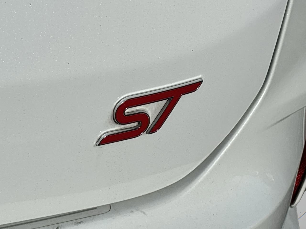 Certified 2023 Ford Edge ST w/ Cargo Accessory Package image 28