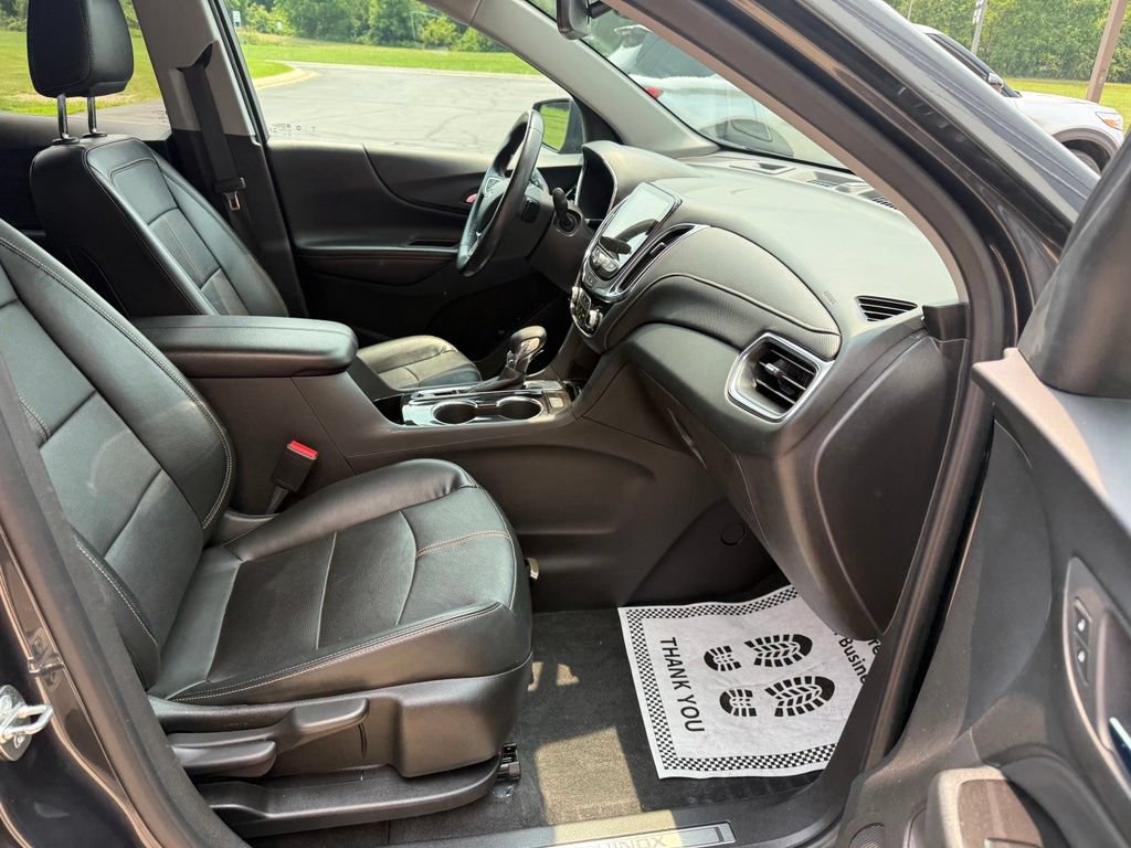 Used 2022 Chevrolet Equinox Premier w/ LPO, Floor Liner Package FWD image 13
