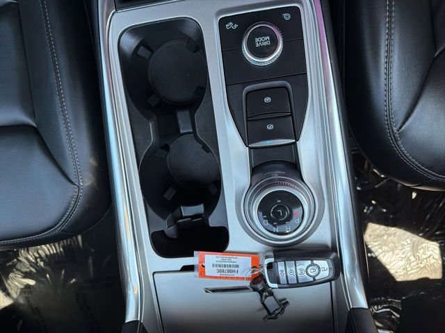 Certified 2022 Ford Explorer XLT w/ Equipment Group 202A AWD/4WD image 20