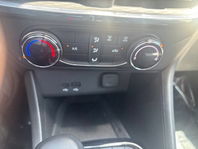 Used 2025 Buick Encore GX Preferred FWD image 20
