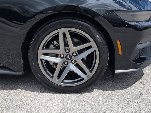 Certified 2026 Ford Mustang Coupe RWD image 11
