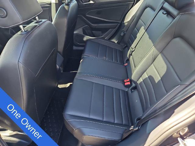 Used 2024 Volkswagen Jetta SE w/ Panoramic Sunroof Package FWD image 31