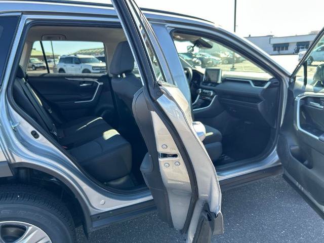 Used 2025 Toyota RAV4 XLE FWD image 11