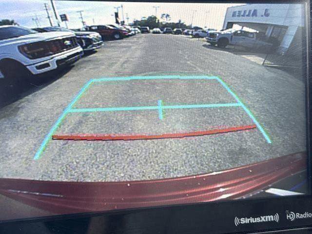 Used 2021 Toyota Highlander XLE image 10