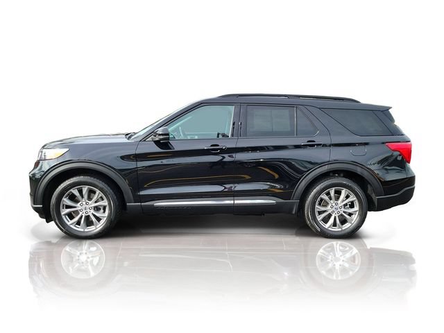 Certified 2023 Ford Explorer XLT w/ Equipment Group 202A AWD/4WD image 4