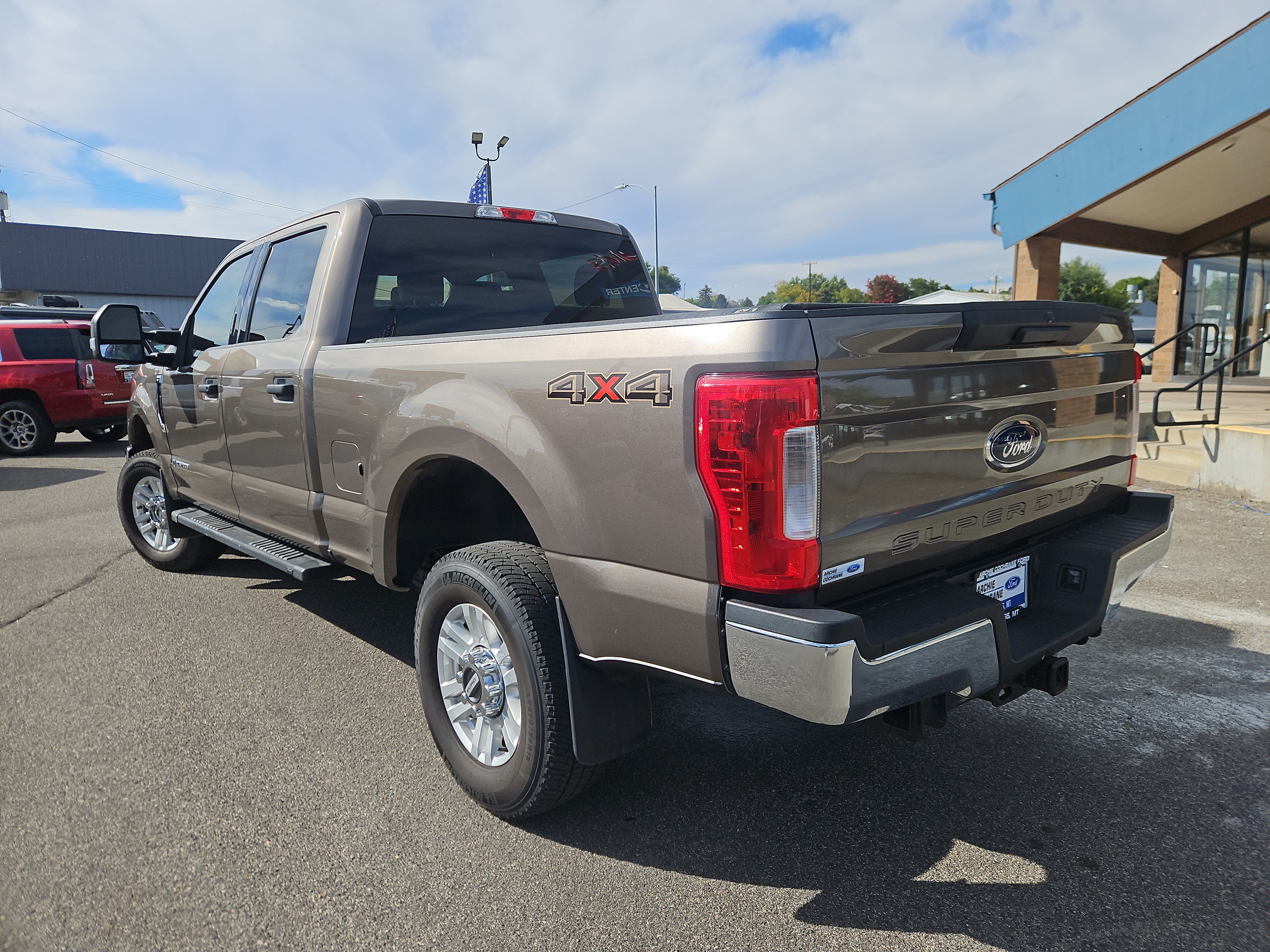 Certified 2018 Ford F250 XLT AWD/4WD image 3