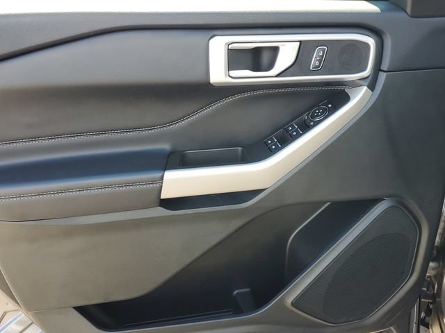 Certified 2023 Ford Explorer XLT w/ Equipment Group 202A AWD/4WD image 9