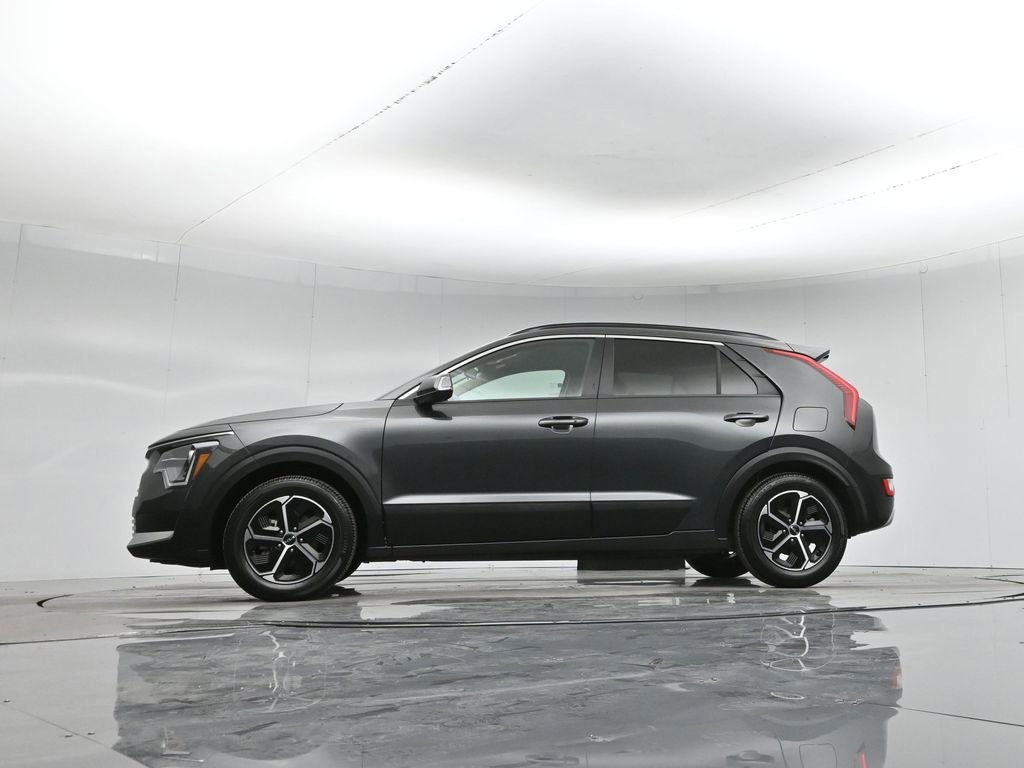 Used 2023 Kia Niro EX image 23