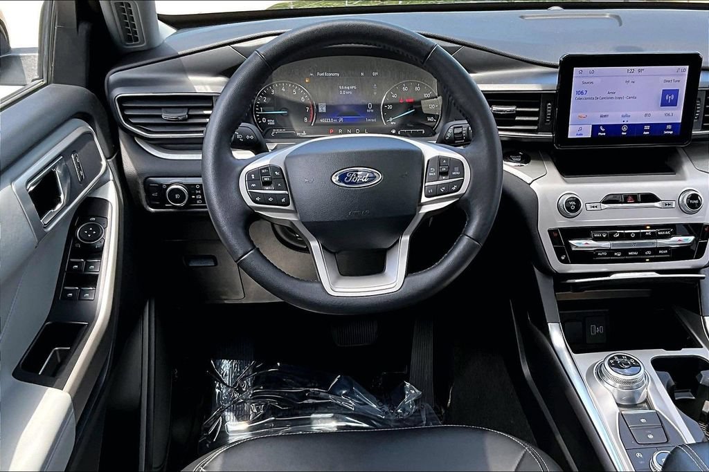 Certified 2024 Ford Explorer XLT w/ Equipment Group 202A AWD/4WD image 5