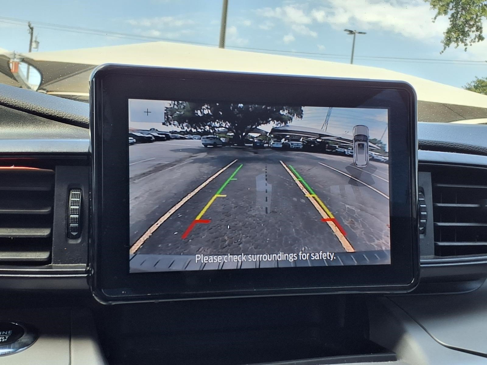 Certified 2023 Ford Explorer XLT RWD image 17