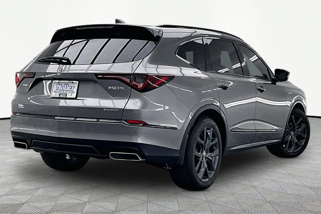 Used 2023 Acura MDX A-Spec AWD/4WD image 2