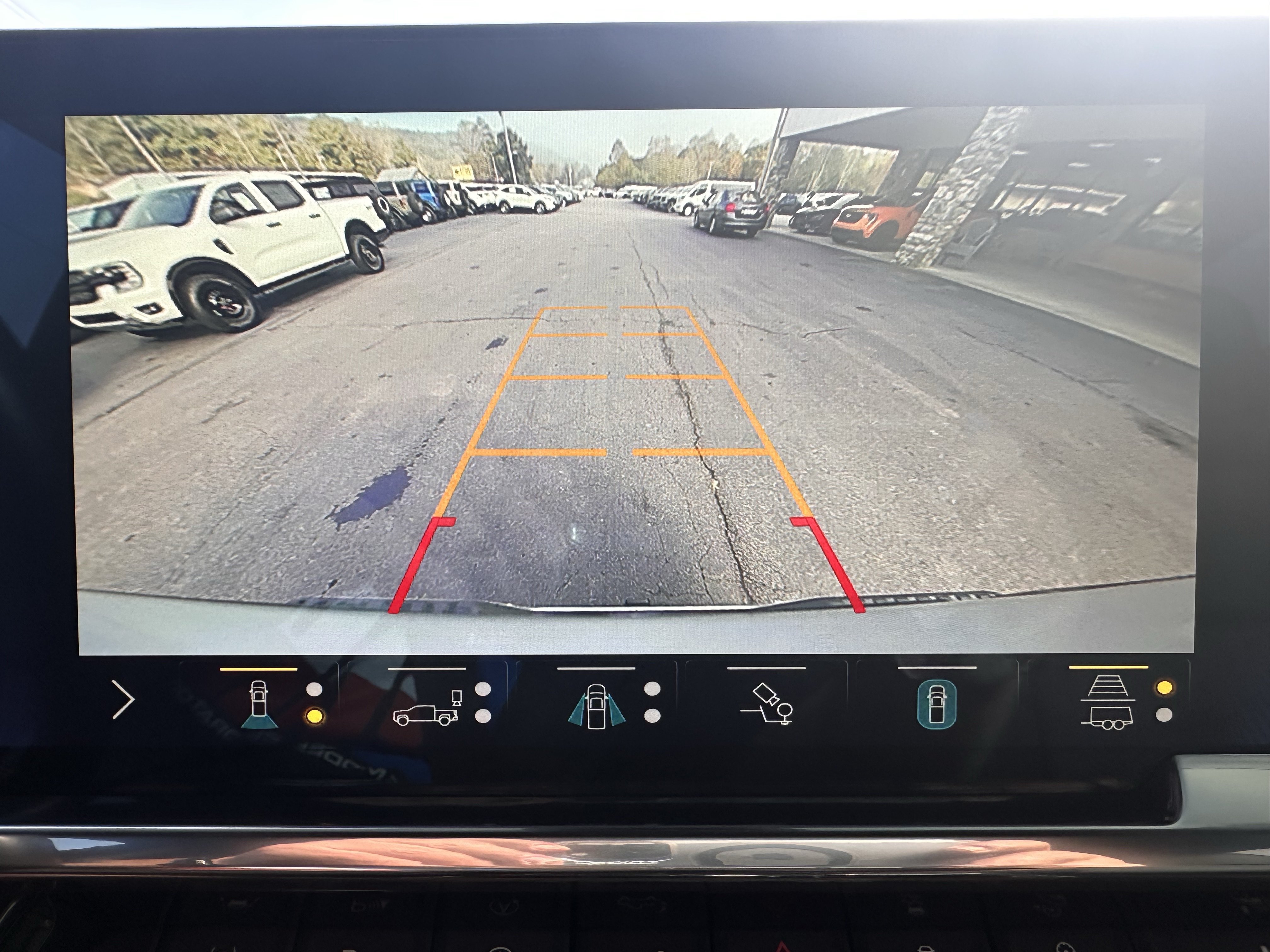Used 2022 Chevrolet Silverado 1500 RST AWD/4WD image 25