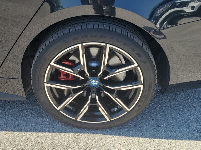 Used 2023 BMW i4 M50 w/ Premium Package AWD/4WD image 9