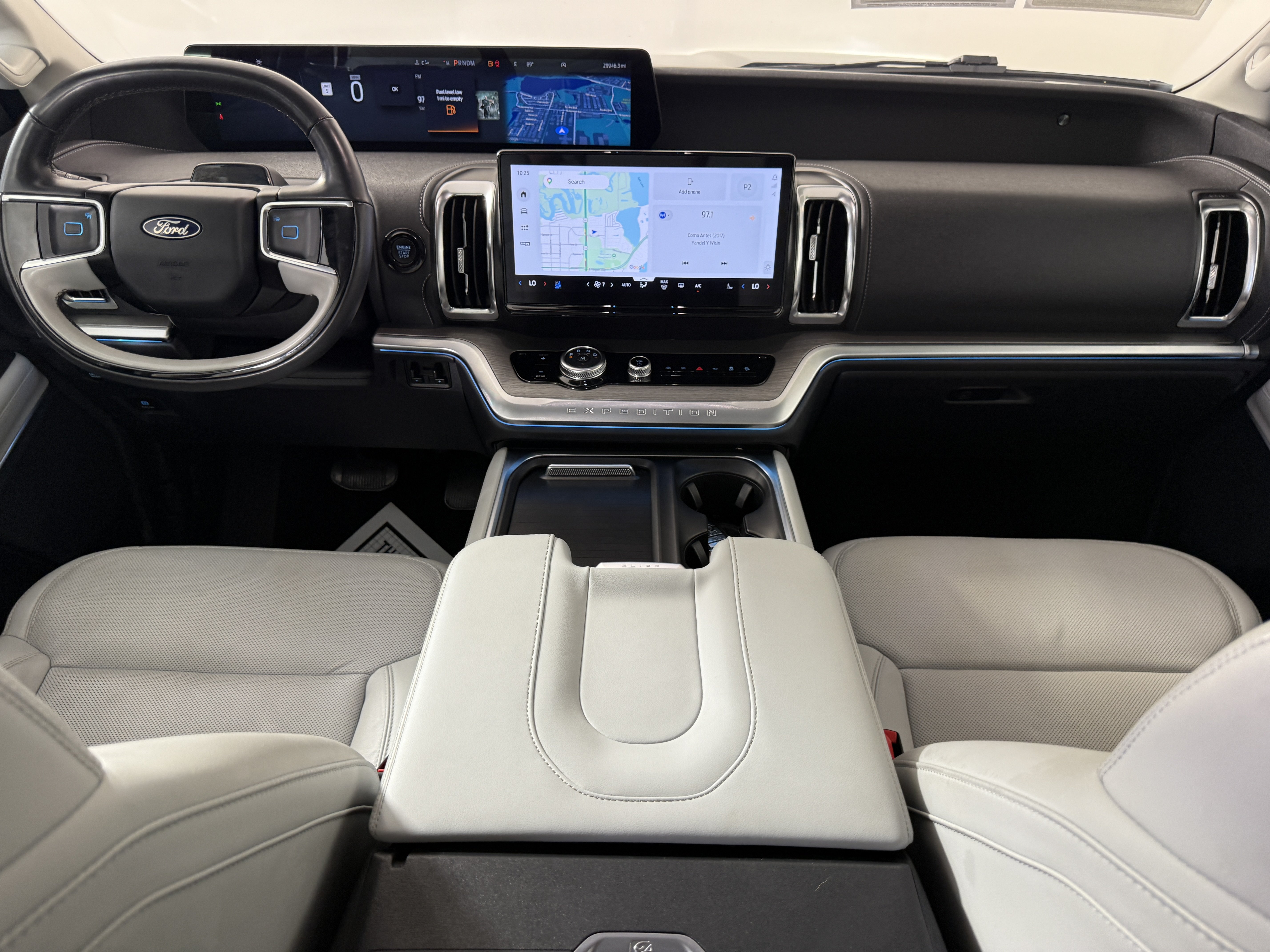 Certified 2025 Ford Expedition Platinum AWD/4WD image 9