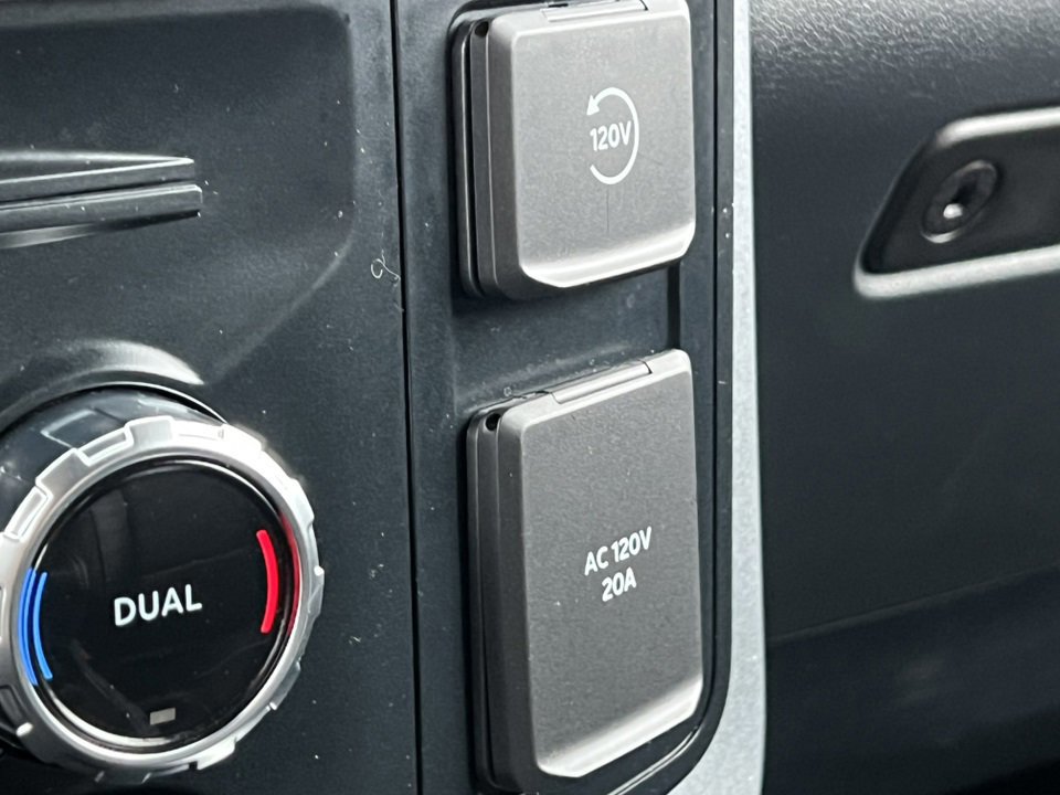 Certified 2023 Ford F150 Lariat w/ Equipment Group 502A High image 36