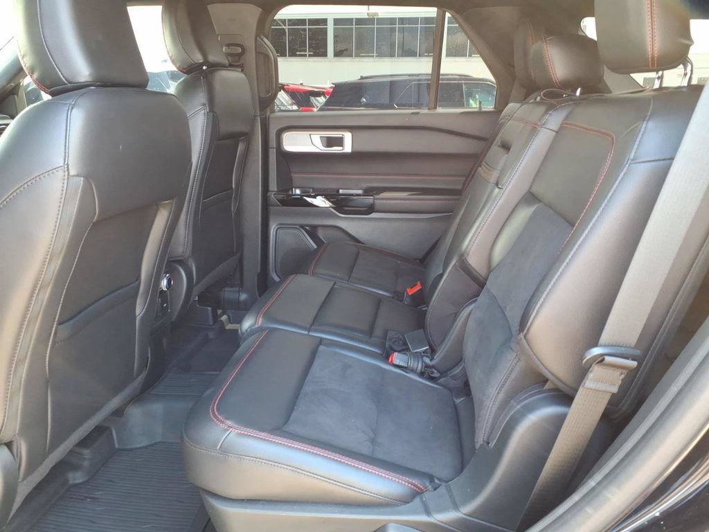 Certified 2023 Ford Explorer ST-Line AWD/4WD image 11