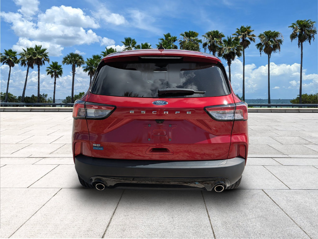 Certified 2022 Ford Escape SE w/ SE Sport Appearance Package FWD image 8