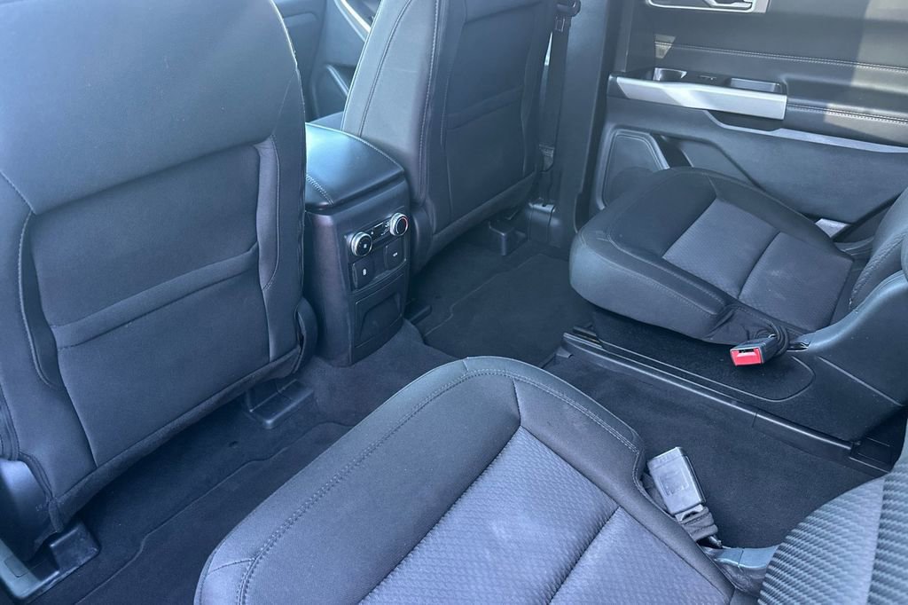 Certified 2023 Ford Explorer XLT image 14