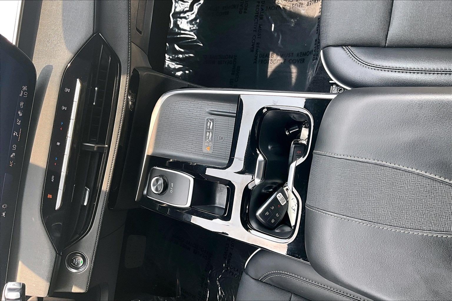 Used 2025 Buick Enclave Preferred FWD image 14
